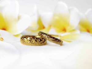 ハワイアンジュエリーは結婚指輪に最適